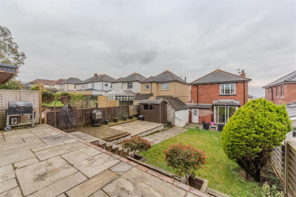 15 Beechcroft Road-27.jpg