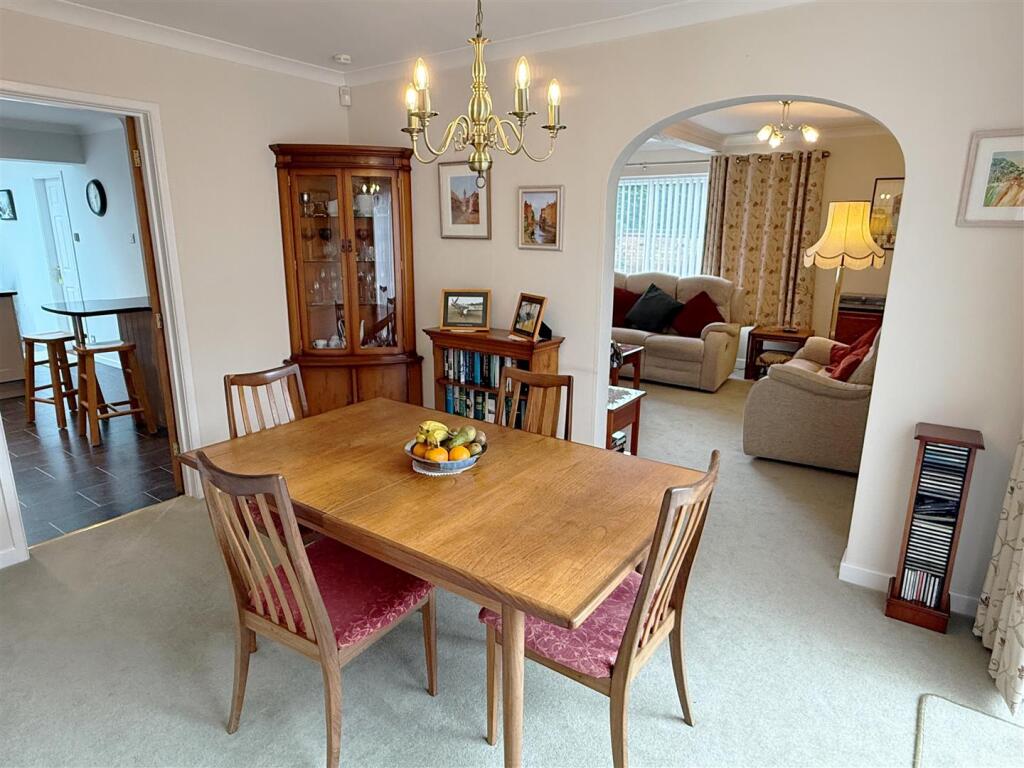 Dining - Sitt - Kitch 1.JPG