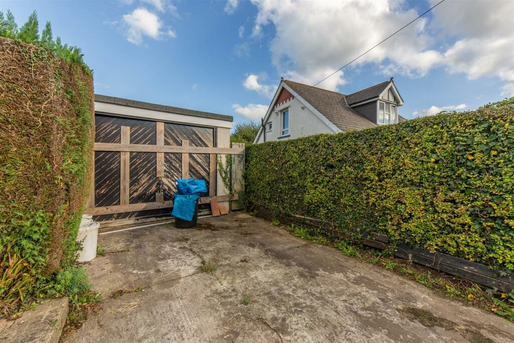 54 Clark Avenue-20.jpg