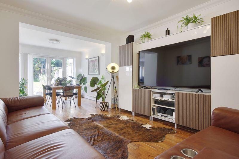 Snug/Reception 2
