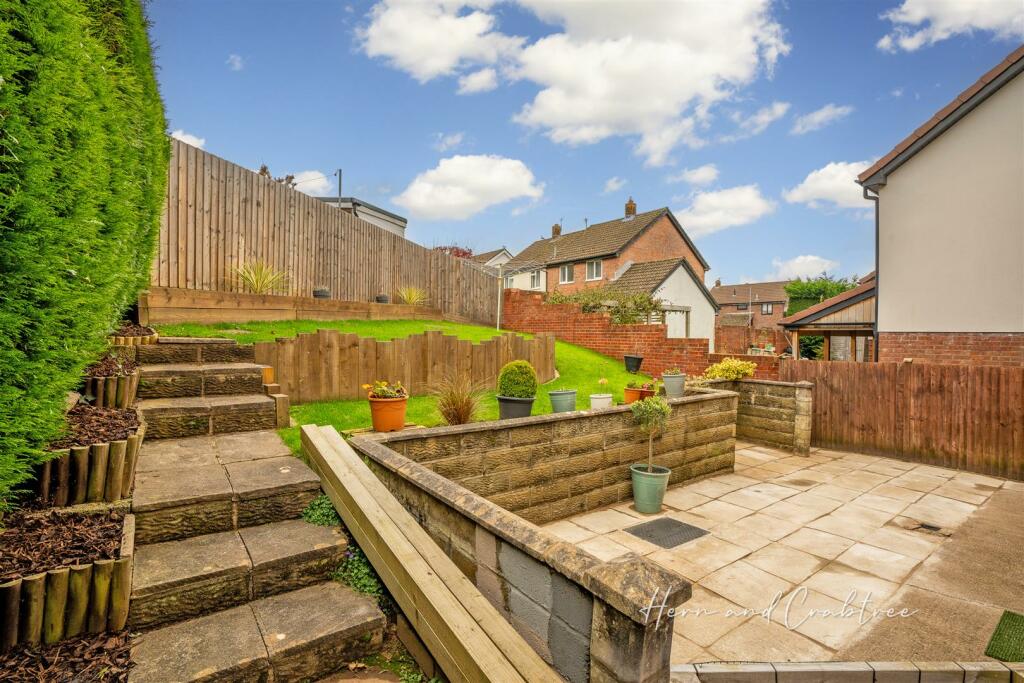 Launcelot Crescent, Thornhill, HernCrabtree (5).jp