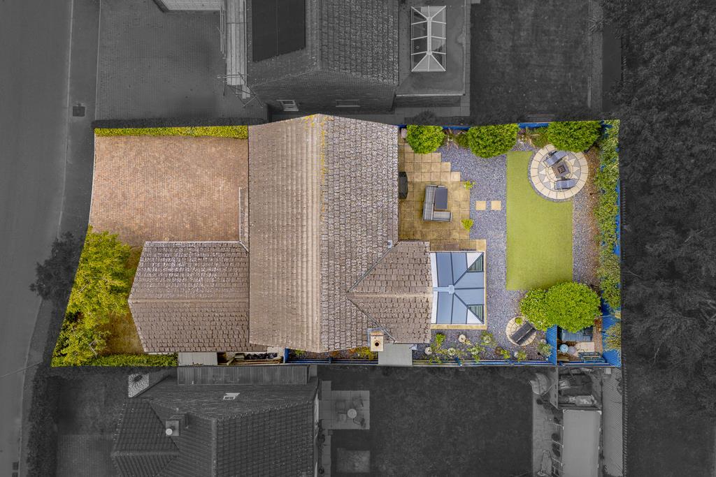 8 Carisbrooke Way (Weston Hills)-4.jpg