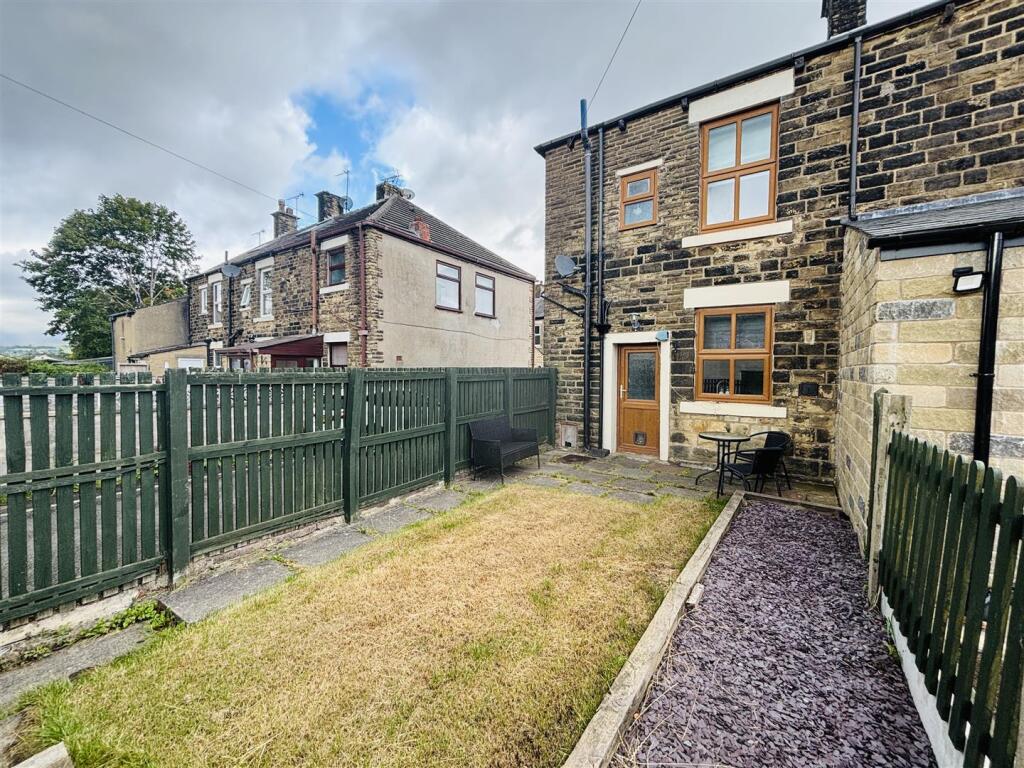 Gardens &amp; Garden Store