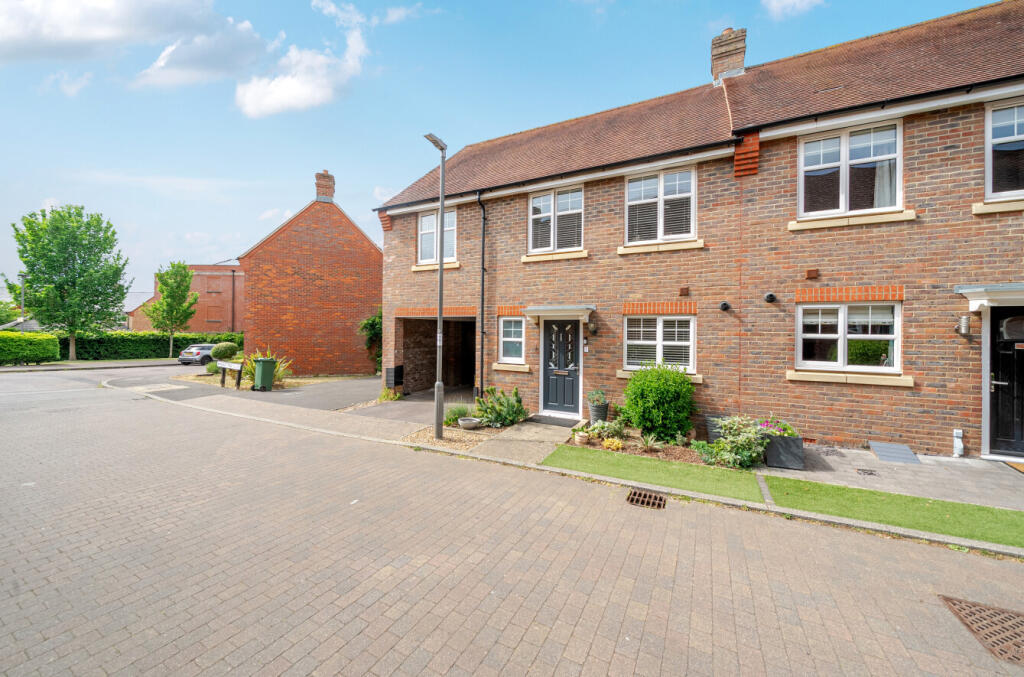 1295031-1-682f3b3...