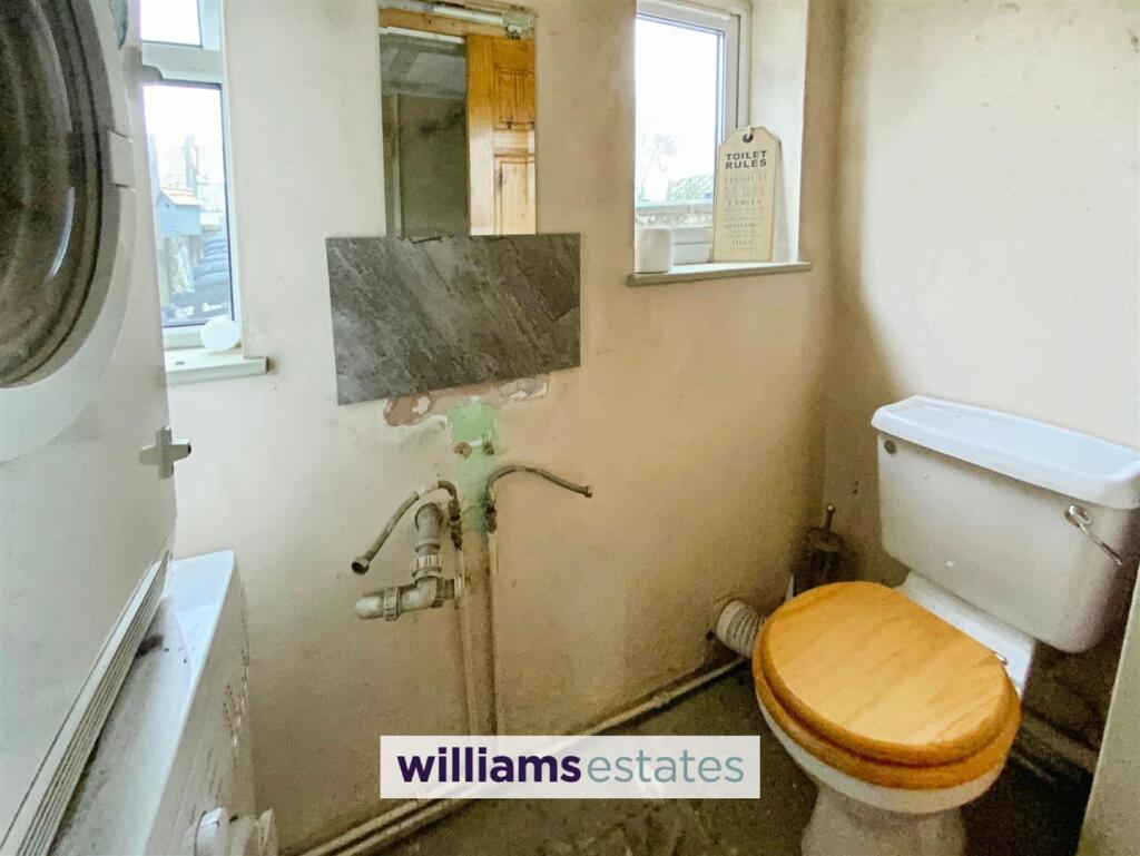 Ground Floor Cloakroom