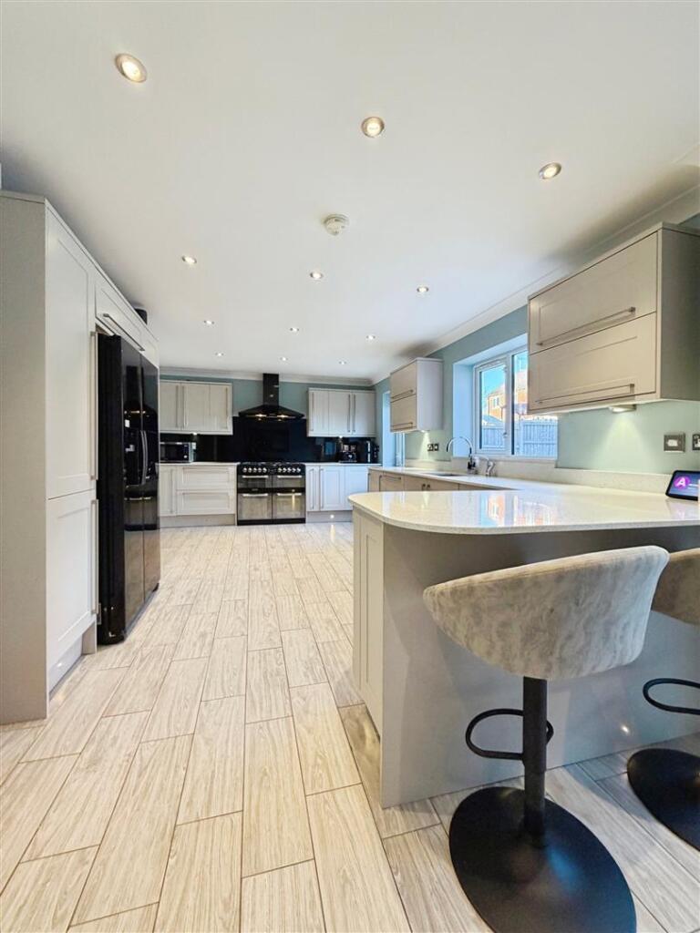 d4e7bf00--4554-9E90-51C4F3A0DA51-66107-00001A99C99