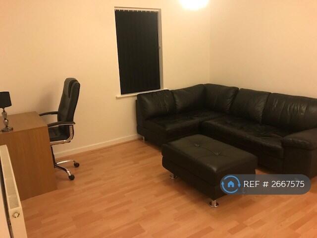 Living Room Photo 1