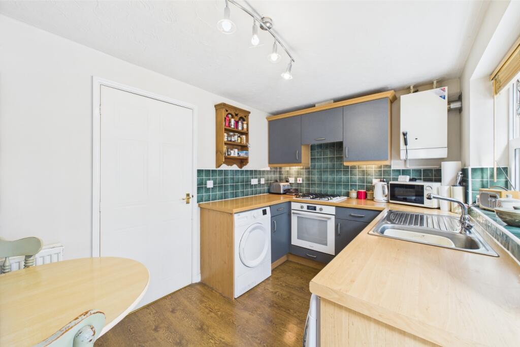 CAM03162G0-PR0254-STILL004