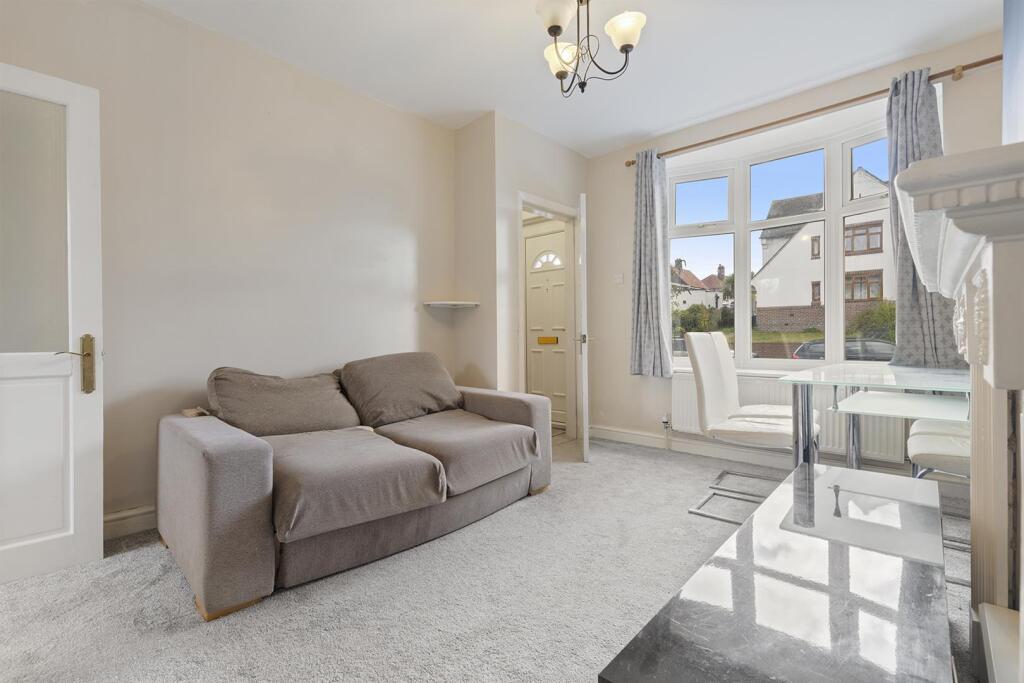 56 Mauncer Cresc, Sheffield  05_297.jpg