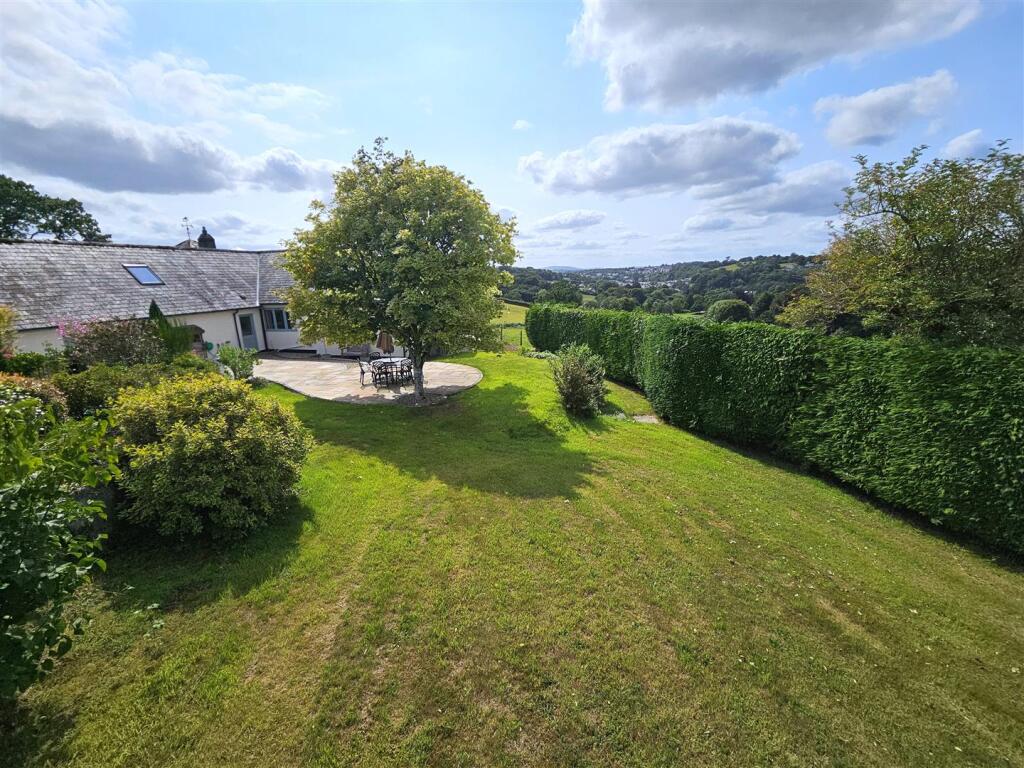 Rear Garden and View.jpg