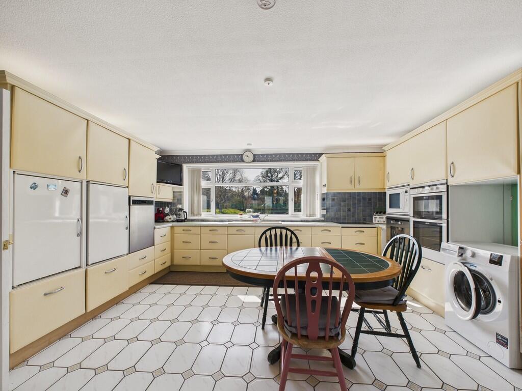 CAM04092G0-PR0050...