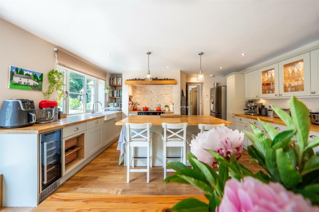 Rhiwbina Hill, Cardiff, HernCrabtree (29).jpg