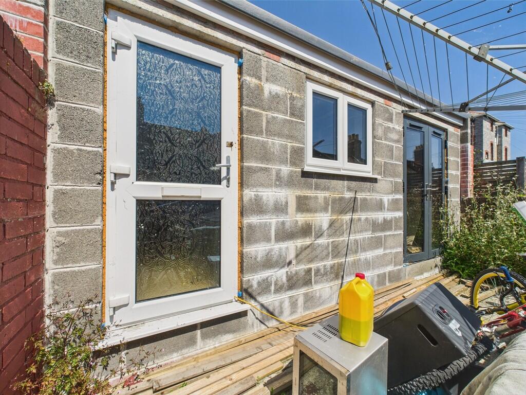 CAM02089G0-PR0478...