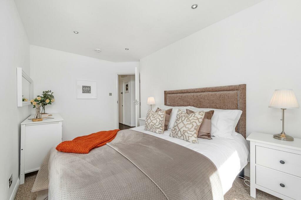 Bedroom 2 (2).jpg