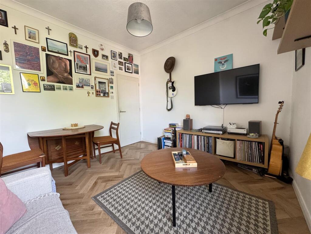 Living Room.JPEG