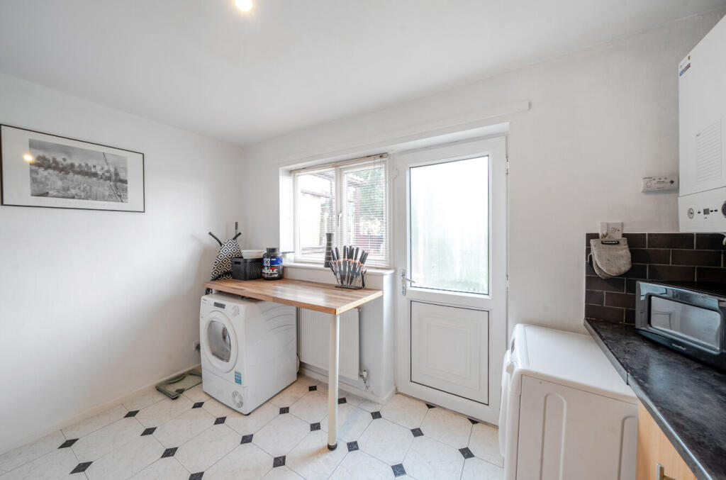 1315053-5-685a8f8...