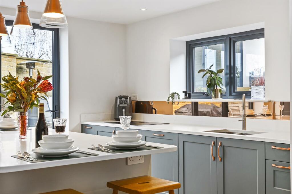 Kitchen.2.jpg