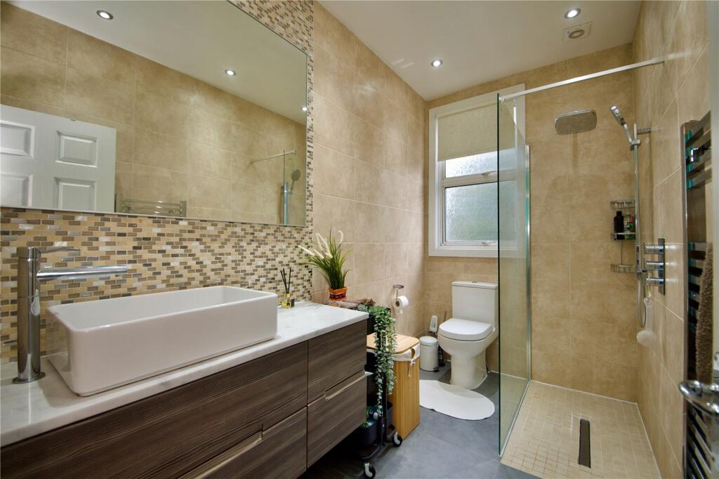 Shower Room FF
