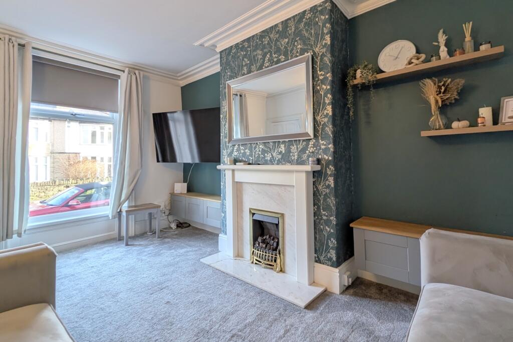 Slade Lane EweMove Brighouse (38)