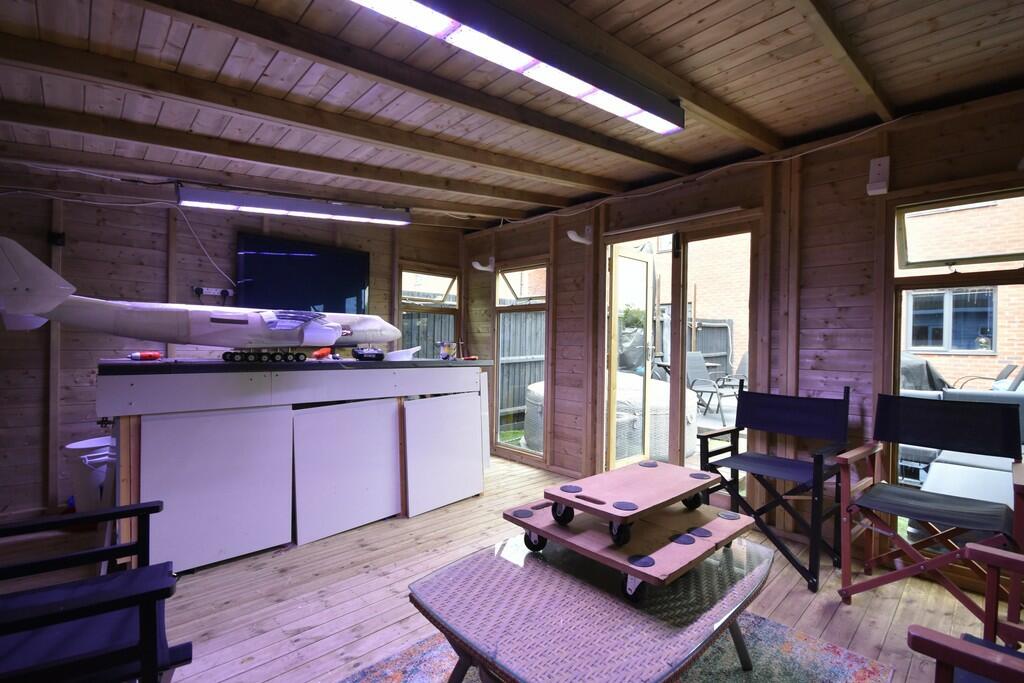 Summerhouse-min