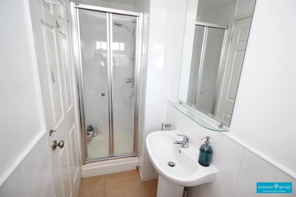 En Suite Shower Room