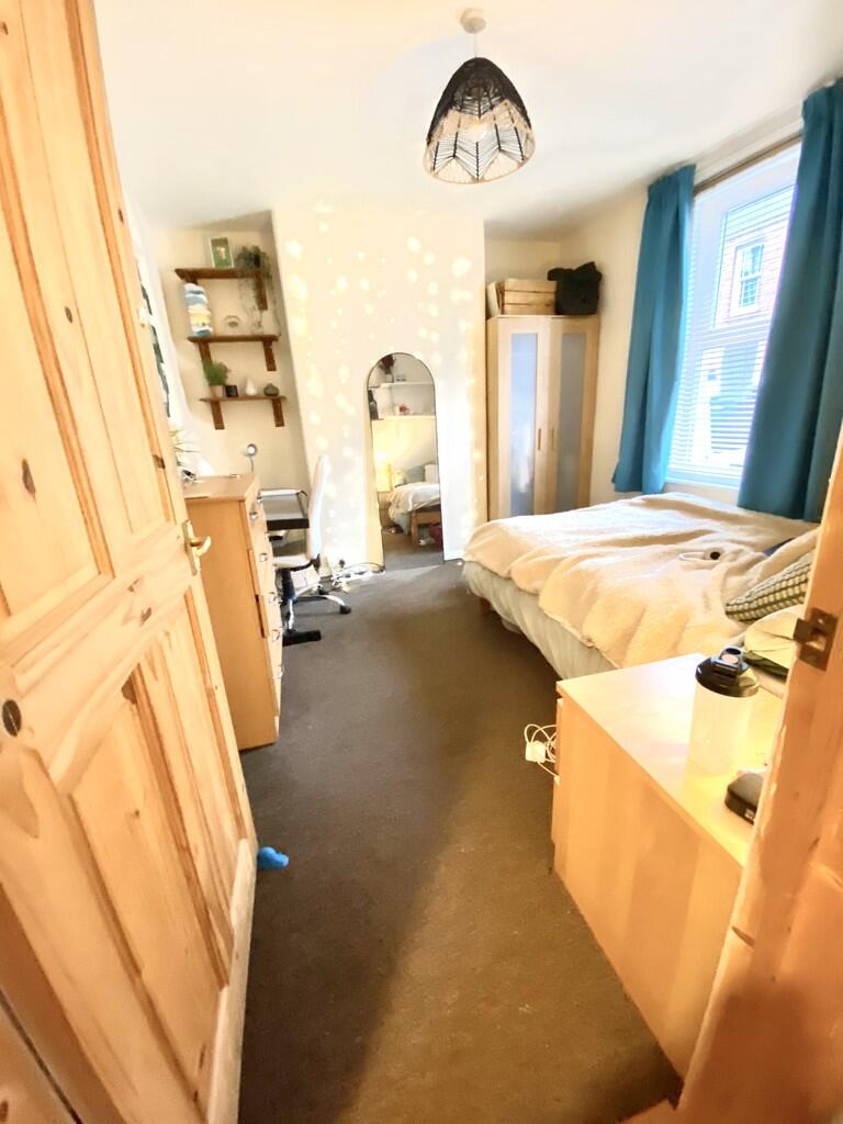 9D836BCE-0E36-4B9...