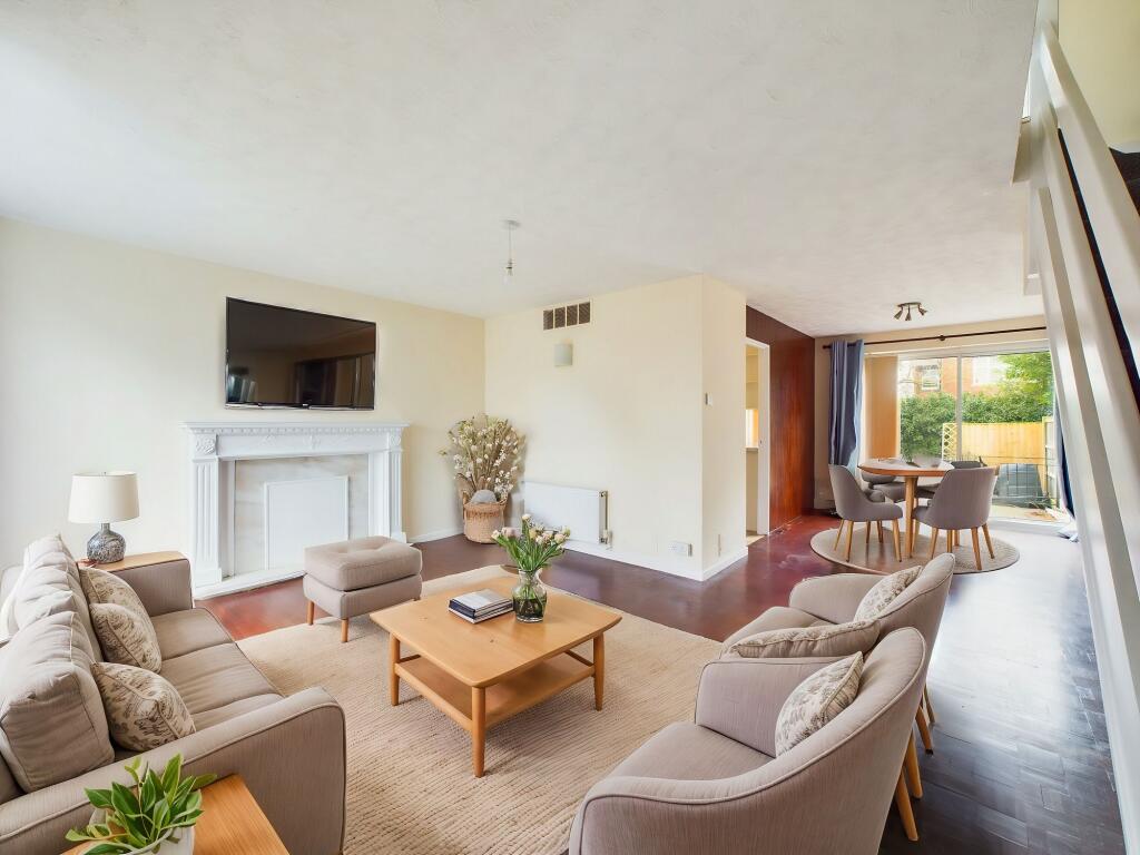 Lounge/Dining Room (Virtually Furnished)