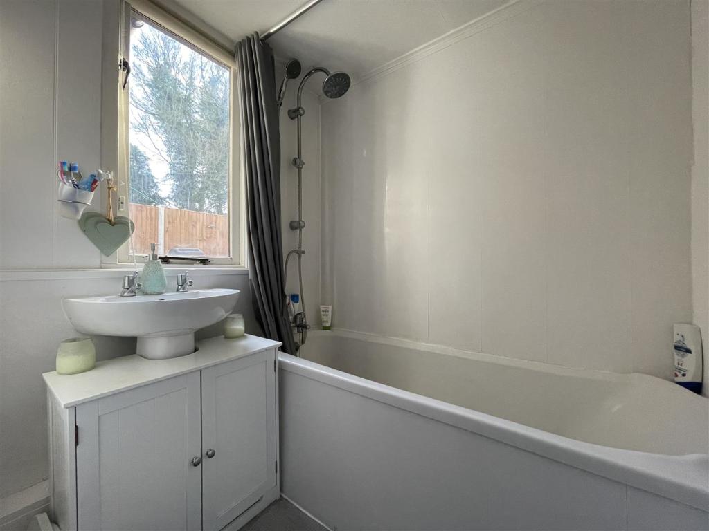 Bathroom (1).jpeg