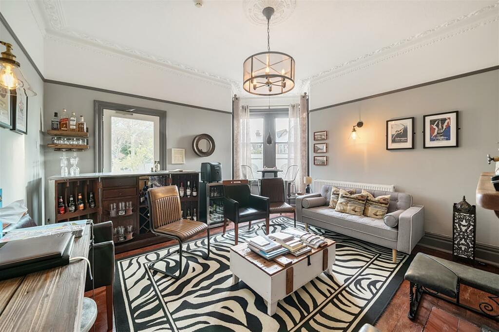 Guest Lounge