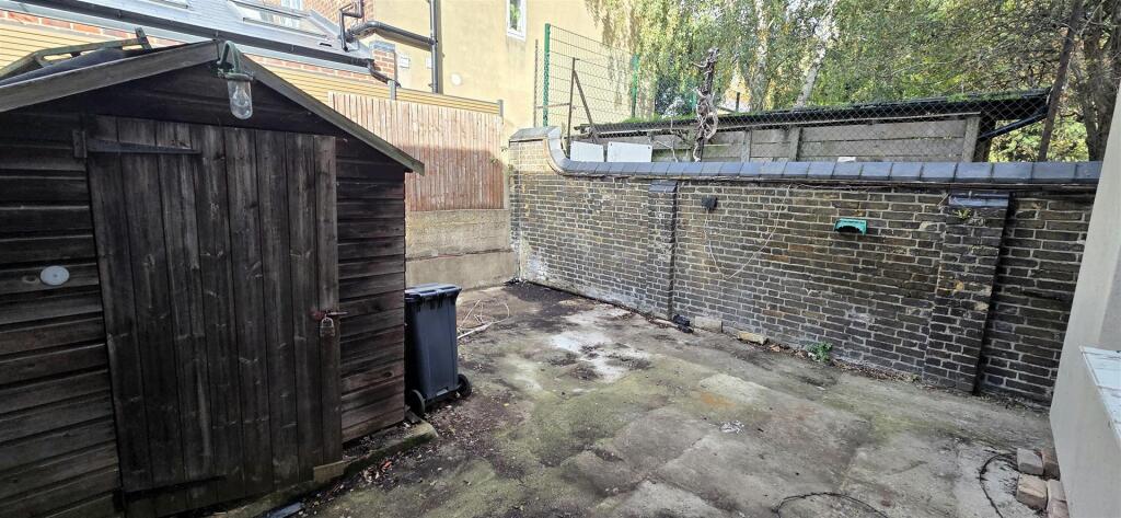 15 Southfield Garden 2.jpg