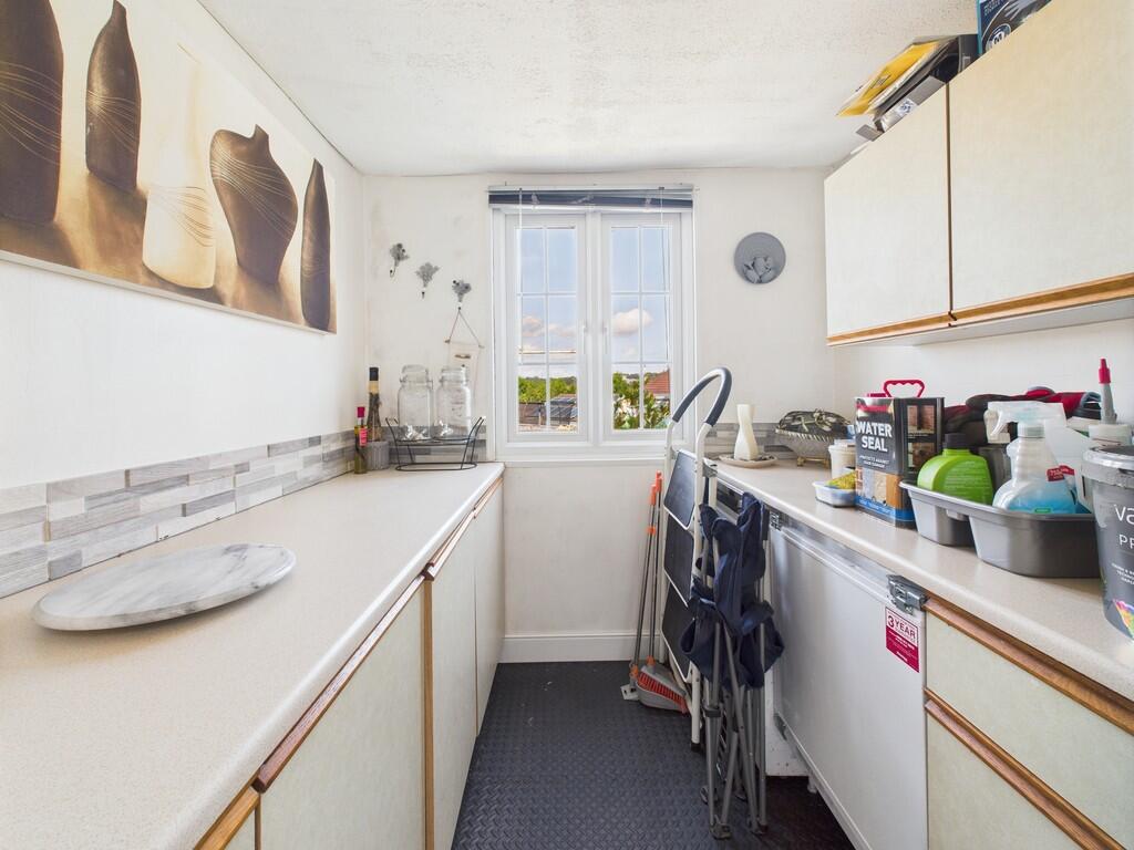 CAM02089G0-PR0525...