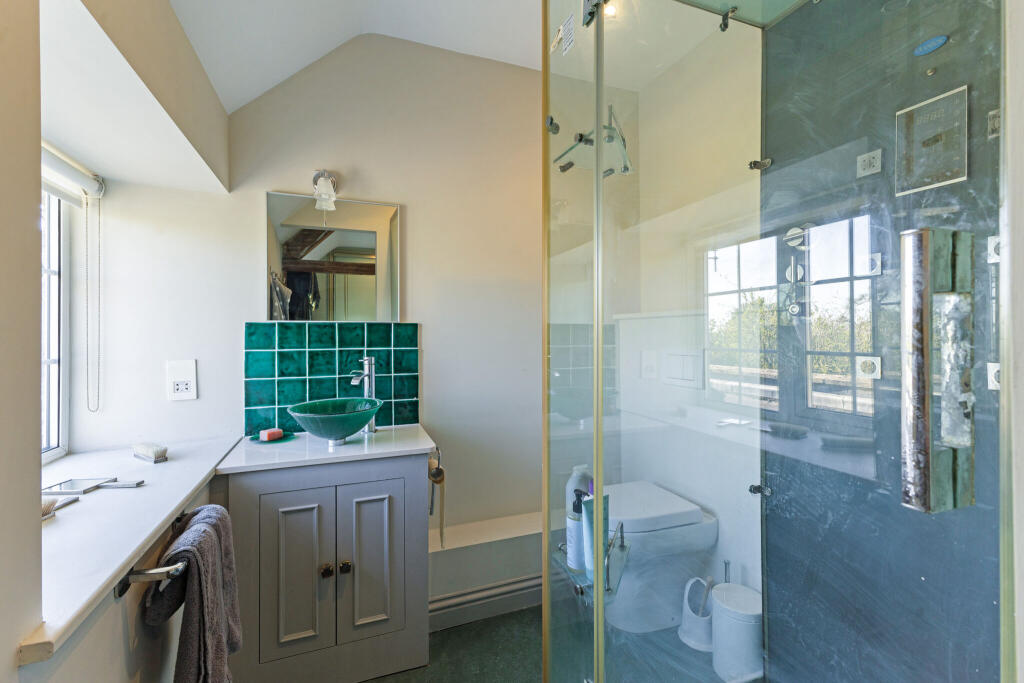 En Suite Shower Room