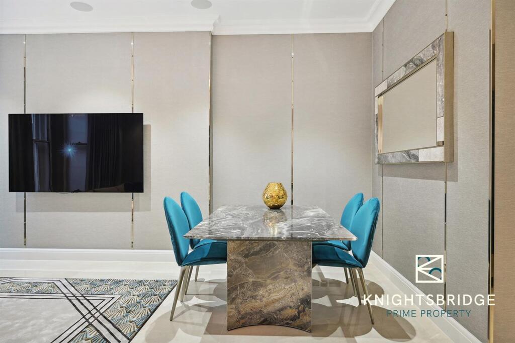 Apartment 4, 106 Park St (18).jpg