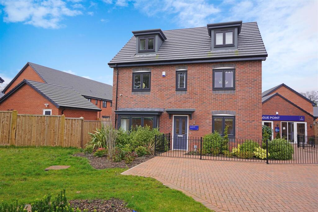 Crest Nicholson (39).jpg