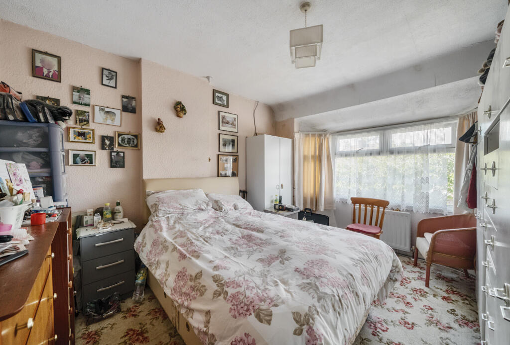 1315042-15-686659...