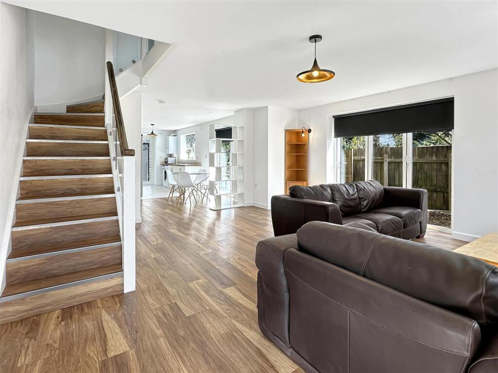 Living Room (2)