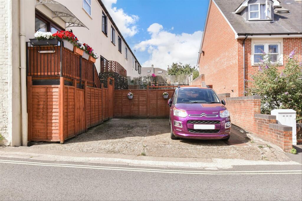 Driveway/Parking