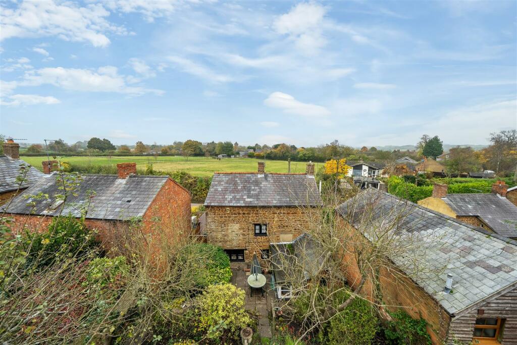 Quinbury Cottage, 35 Quinbury End, Blakesley
