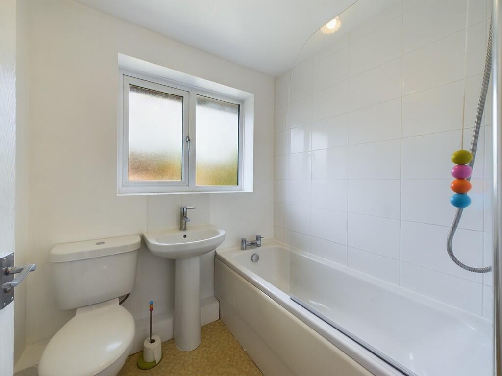 CAM02854G0-PR0194...