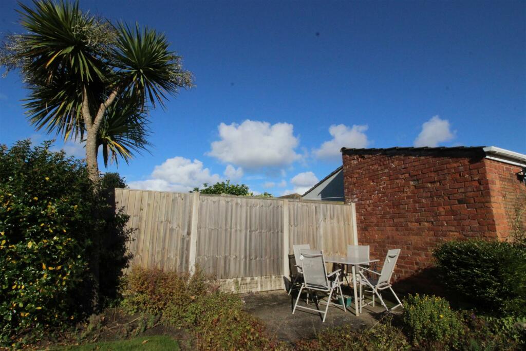 Walmer Road, 12 - Rear garden 5.jpg