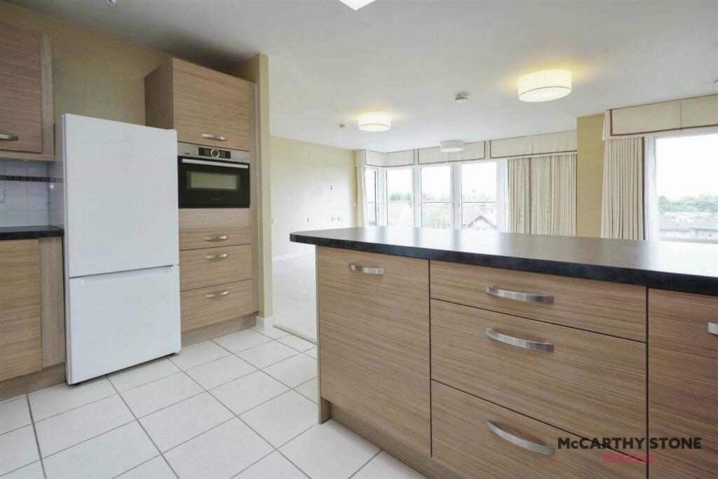Kitchen66LCc.jpg