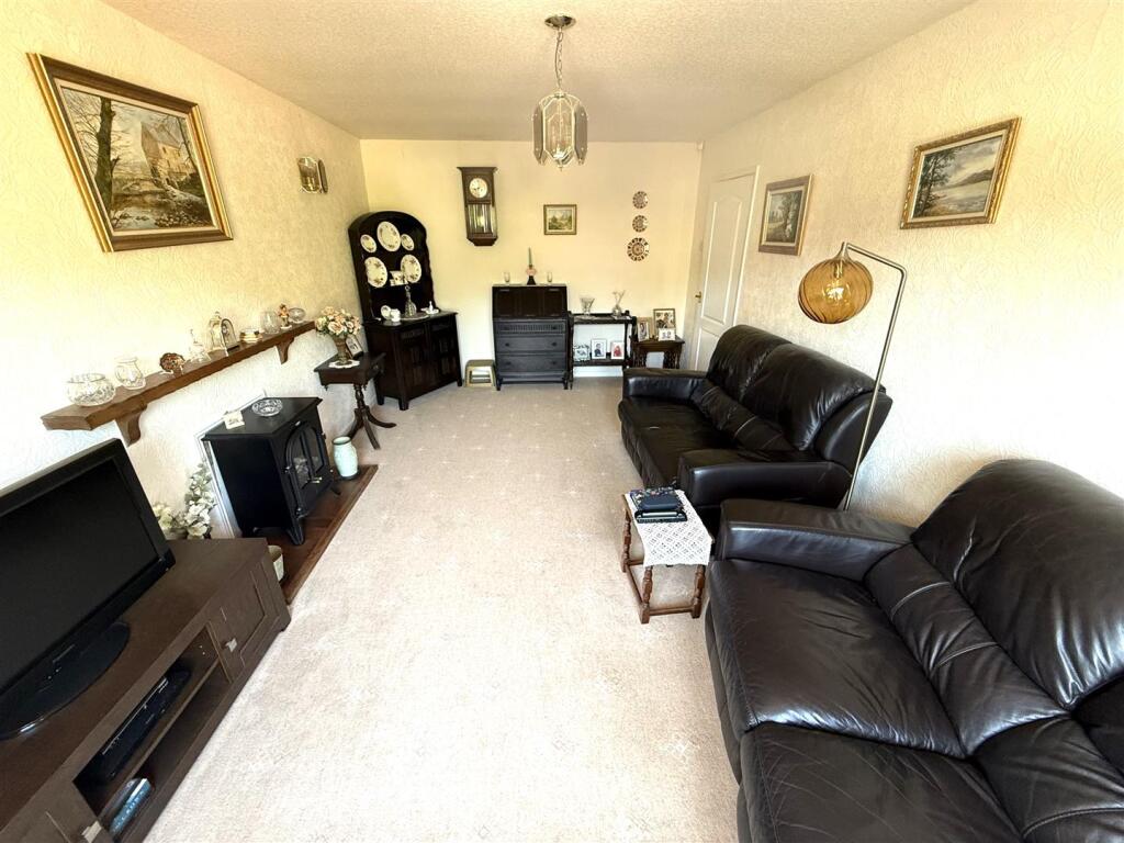 living room b.jpg
