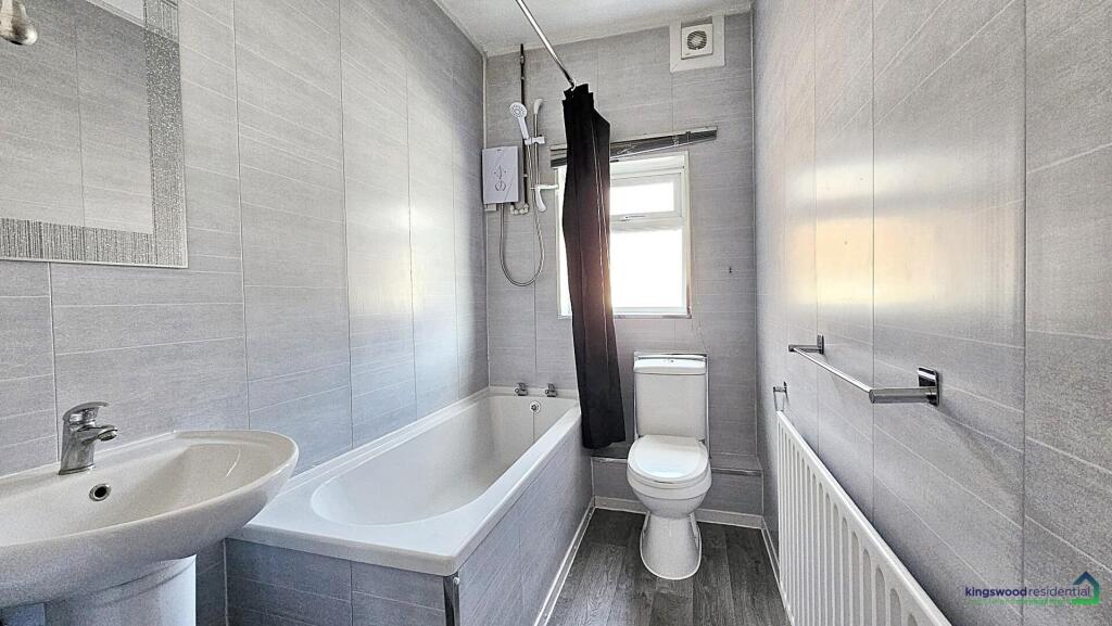 WhatsApp Image 2025-09-29 at 14.53.59 (4).jpg