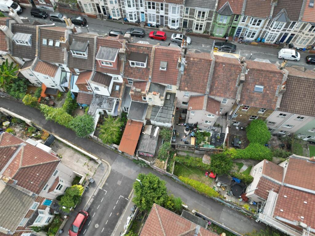 13 Wellington Avenue Montpelier, Bristol BS6 5HP |