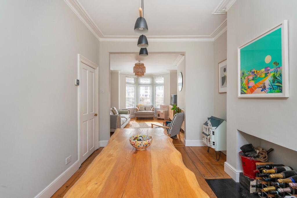 7H7AVP - Dining Room B.jpg