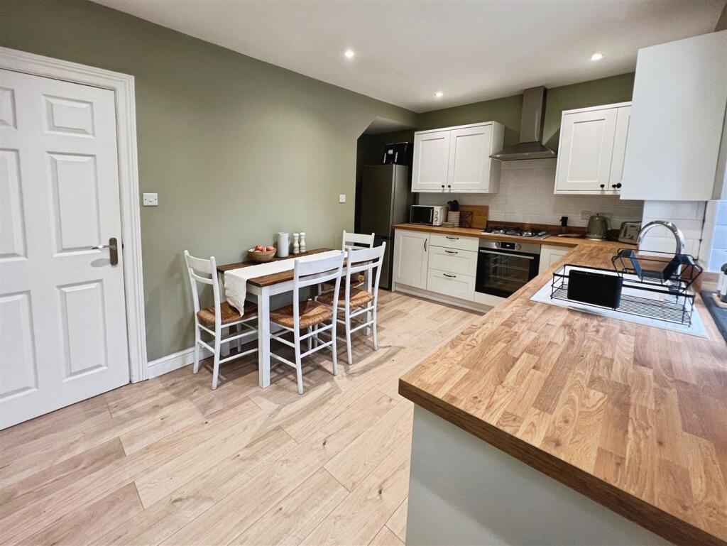 Dining Kitchen