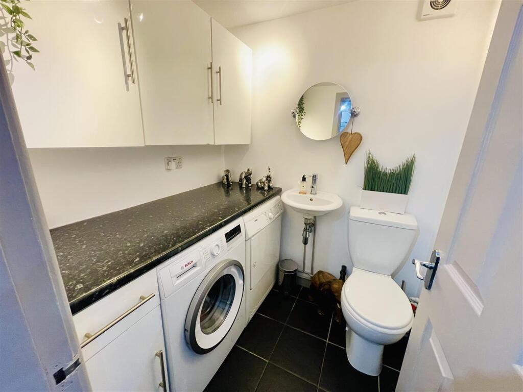 Utility Room/WC