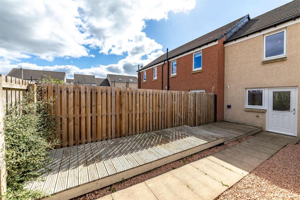 25 KIngfisher Grove Galashiels 37.JPG