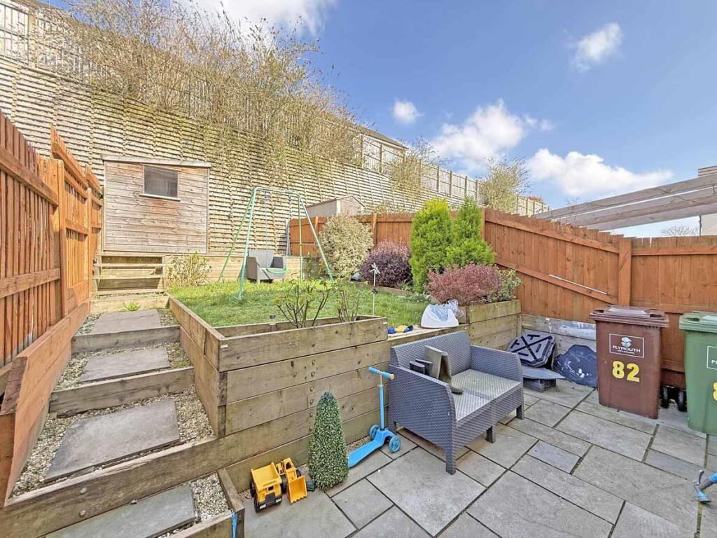 Bluebell Street 82 - Patio.jpg