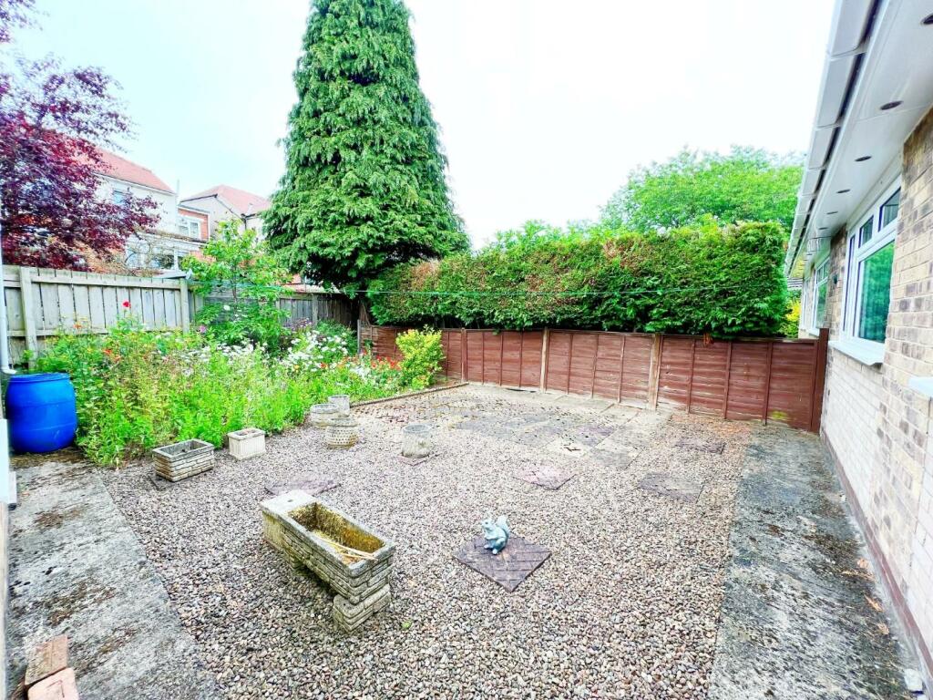 Rear Garden pic 1.jpg